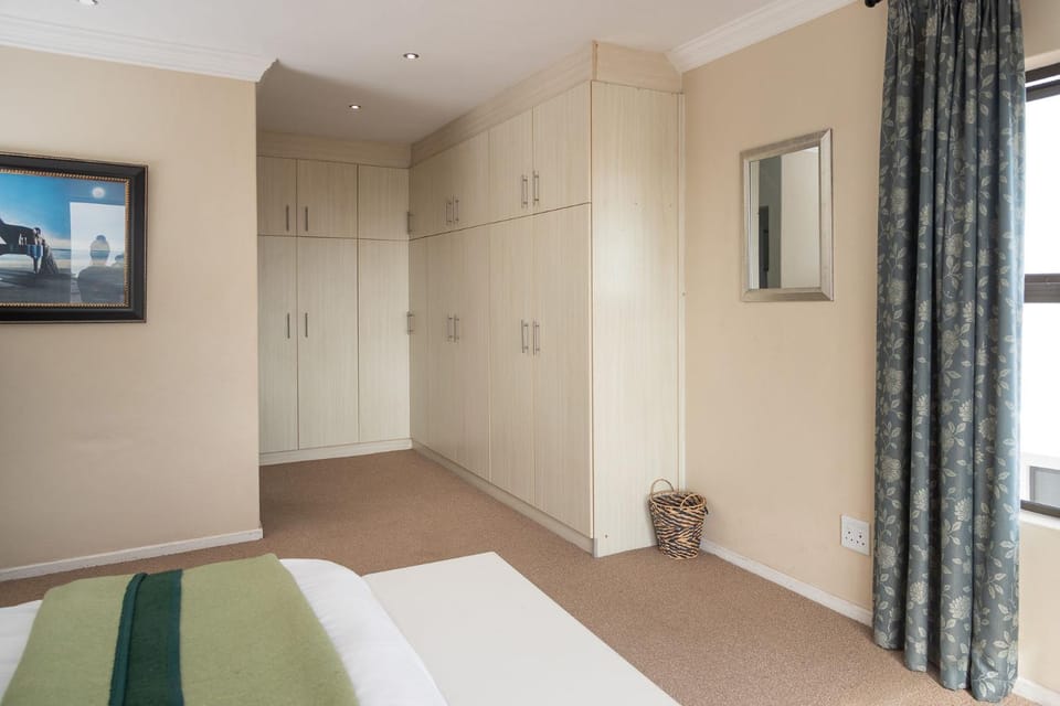 Bedroom, wardrobe
