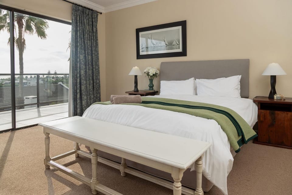 Bed, Balcony/Terrace, Bedroom