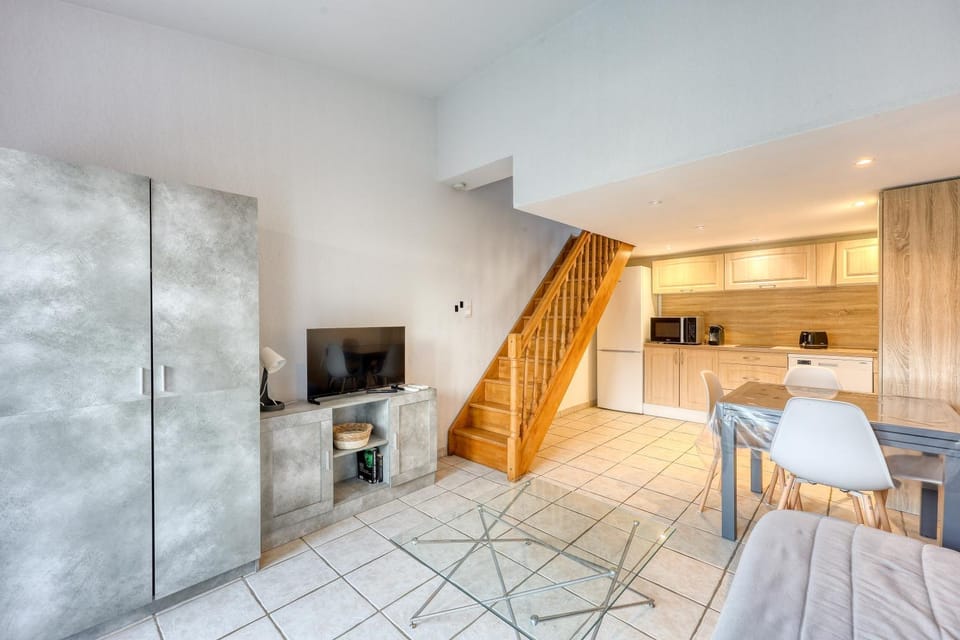 TV and multimedia, Living room, Dining area, storage, kitchen