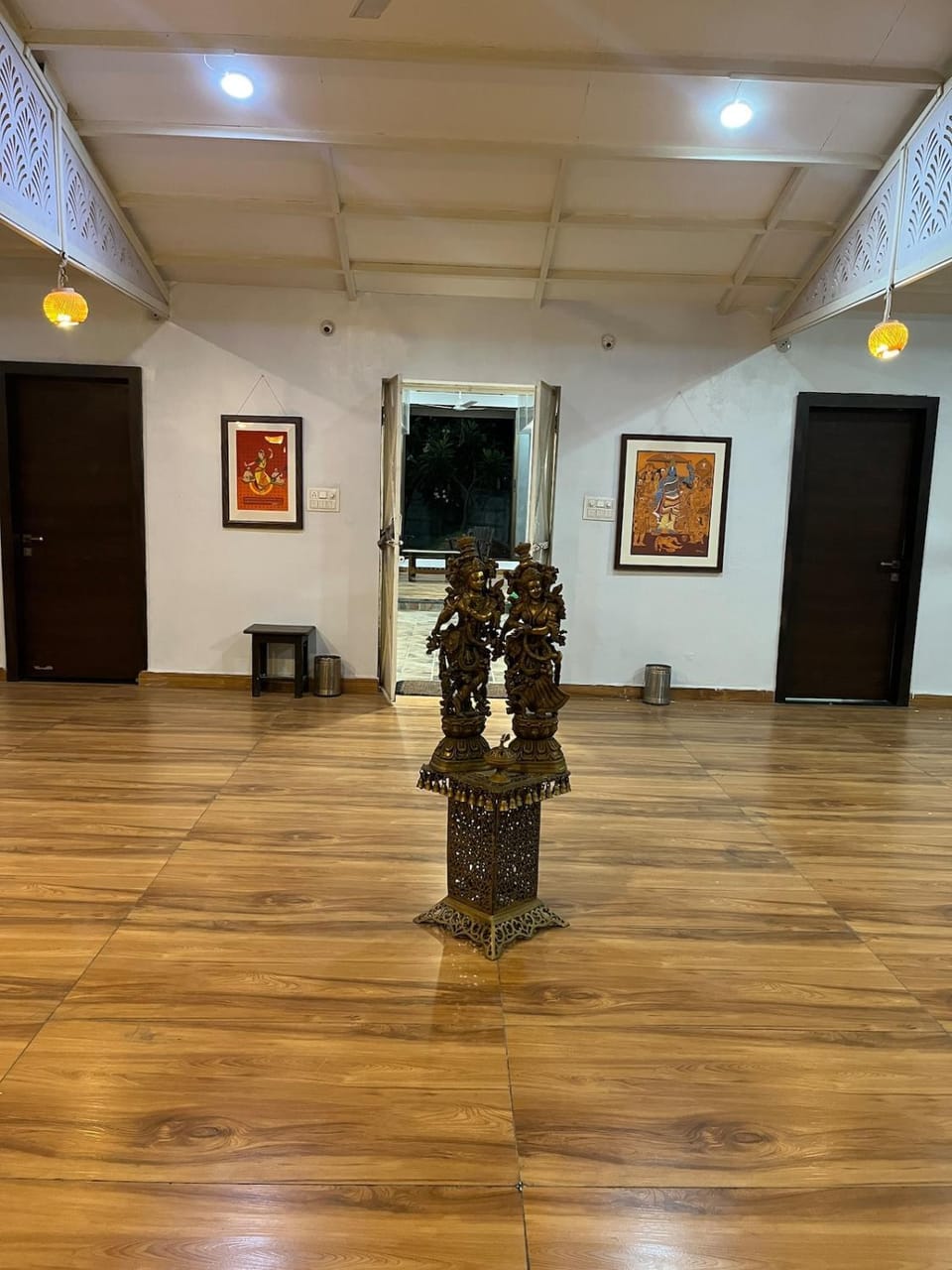 Communal lounge/ TV room