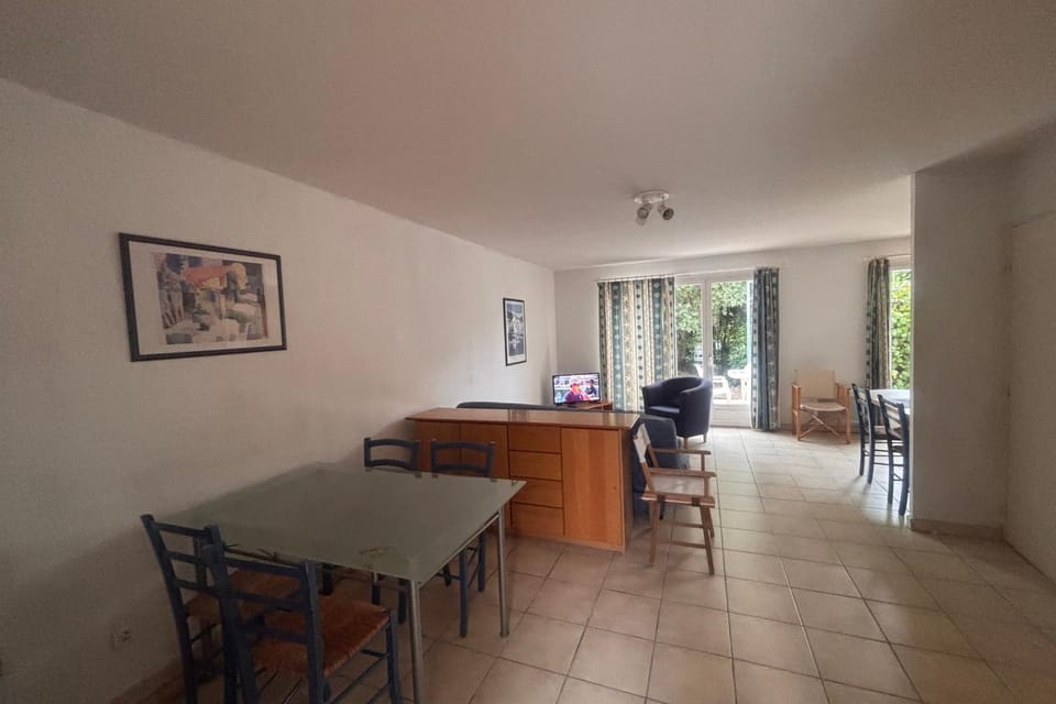 Bright house with terrace and garden in Fréjus House in Fréjus