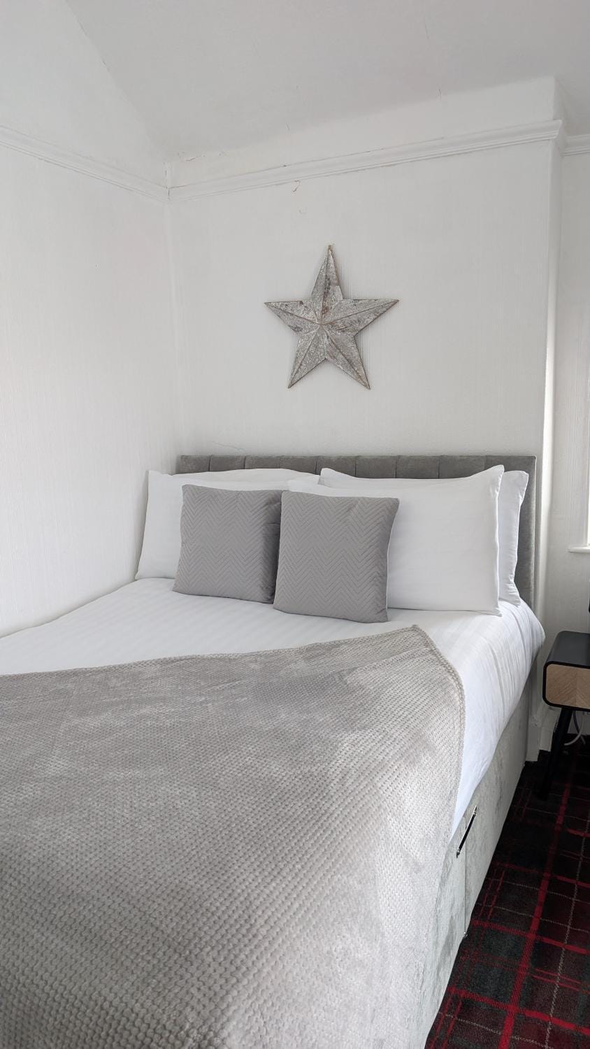 Bed, Bedroom
