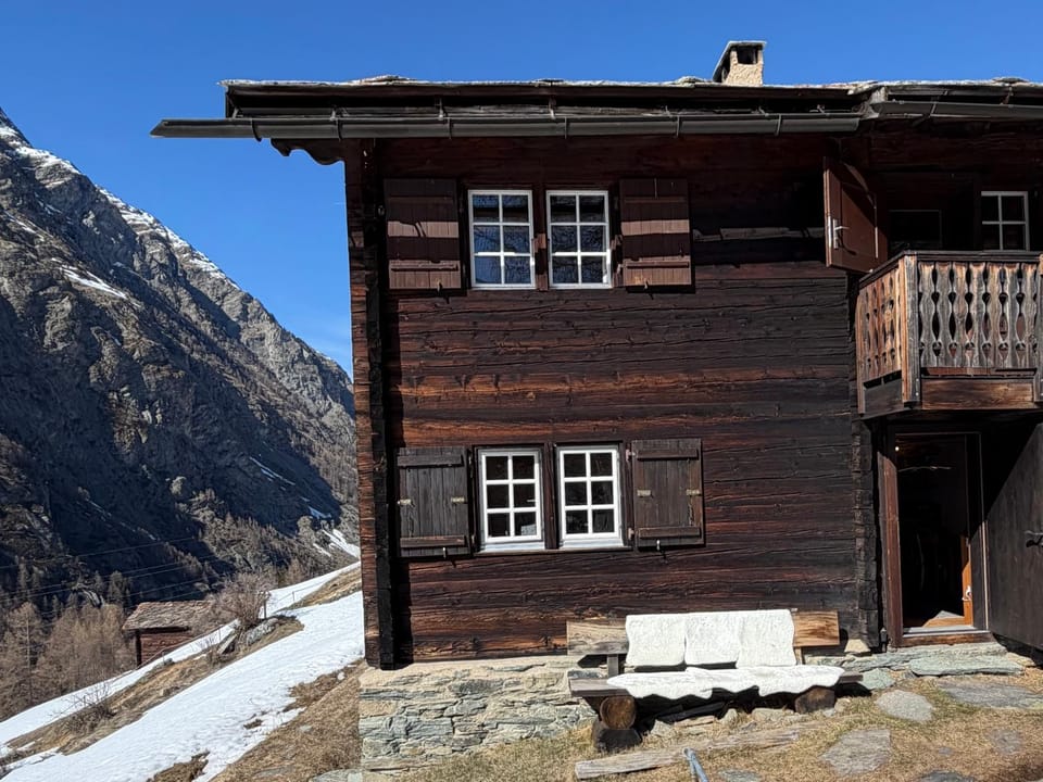 Property building, Winter