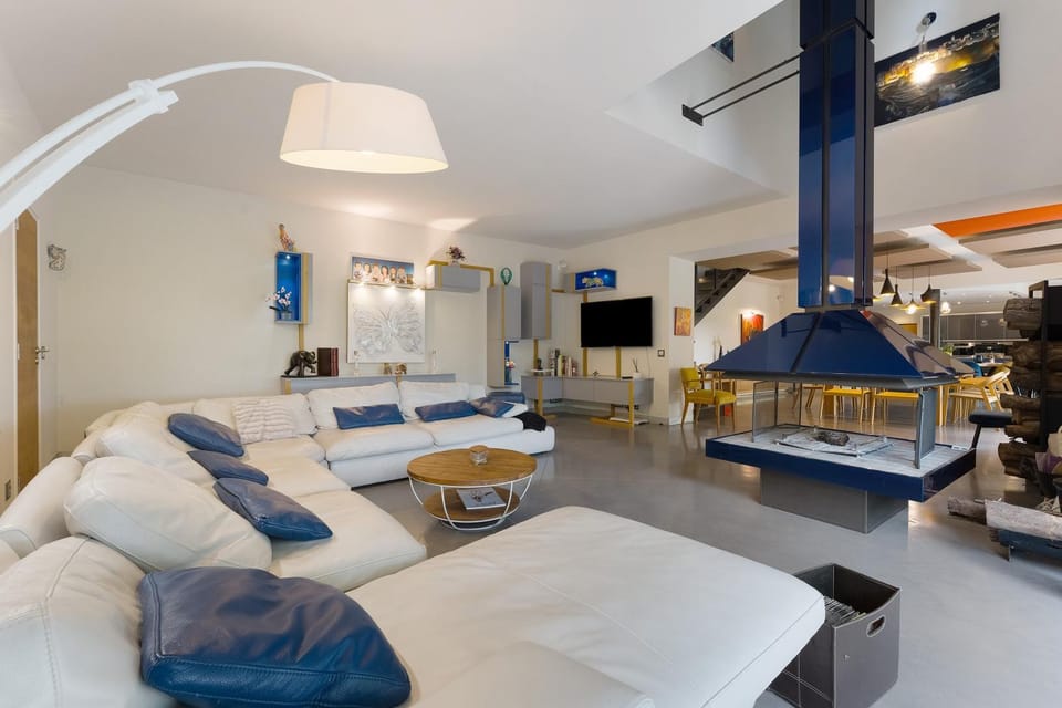 Property building, Living room