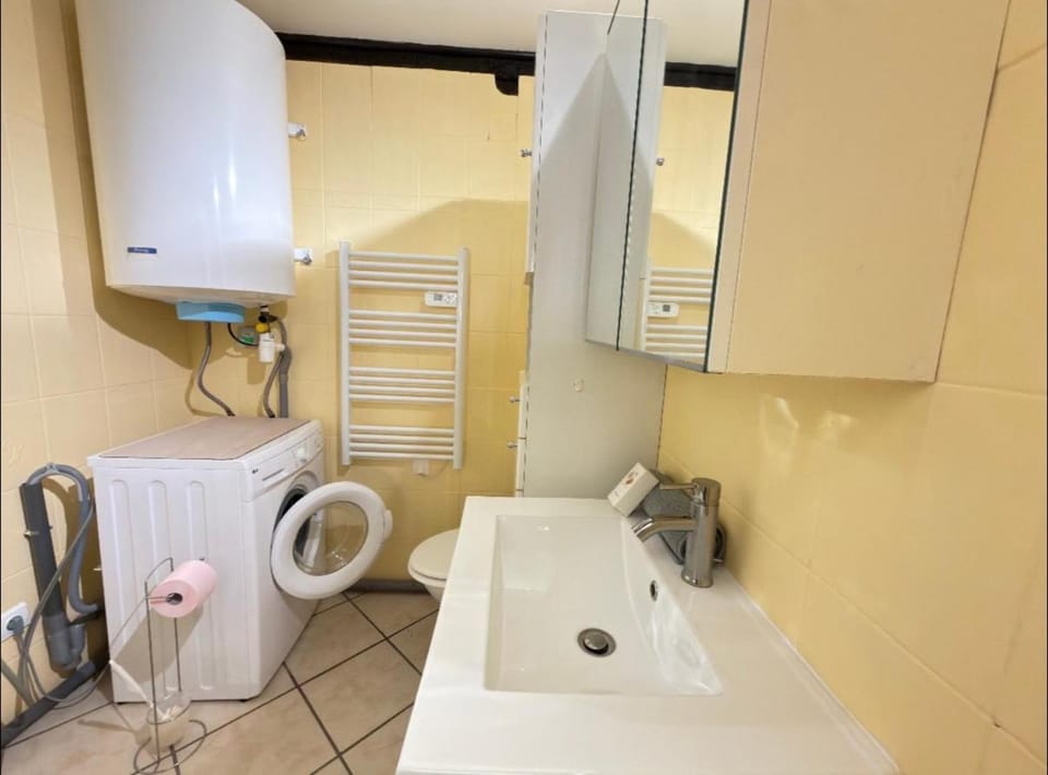 Toilet, Bathroom