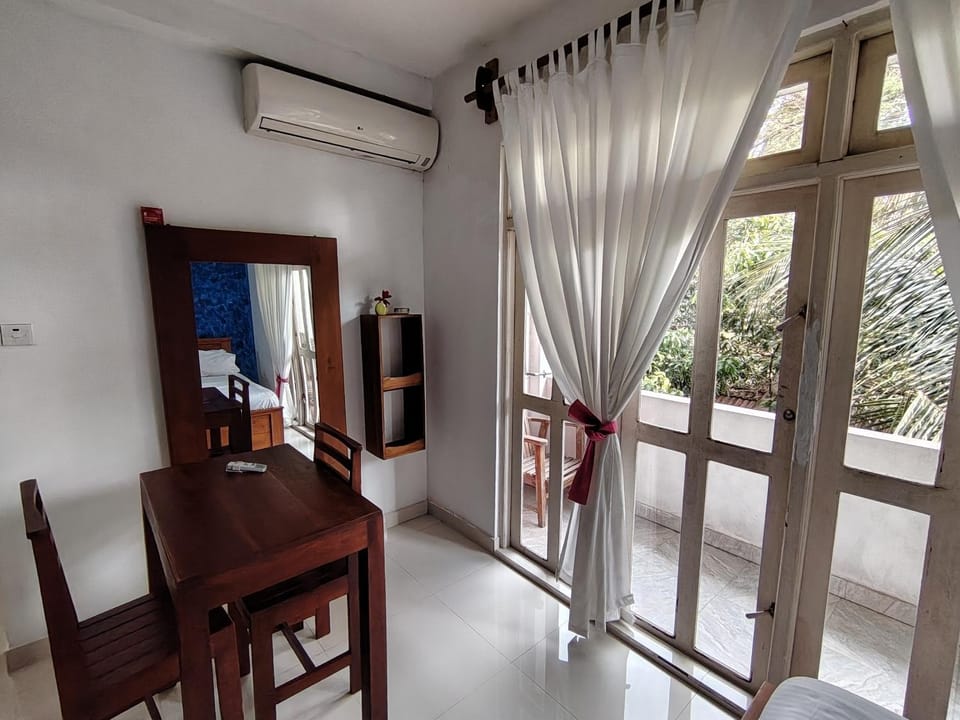 Balcony/Terrace, Dining area