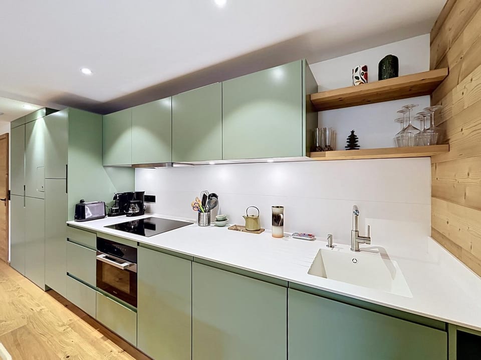 Kitchen or kitchenette