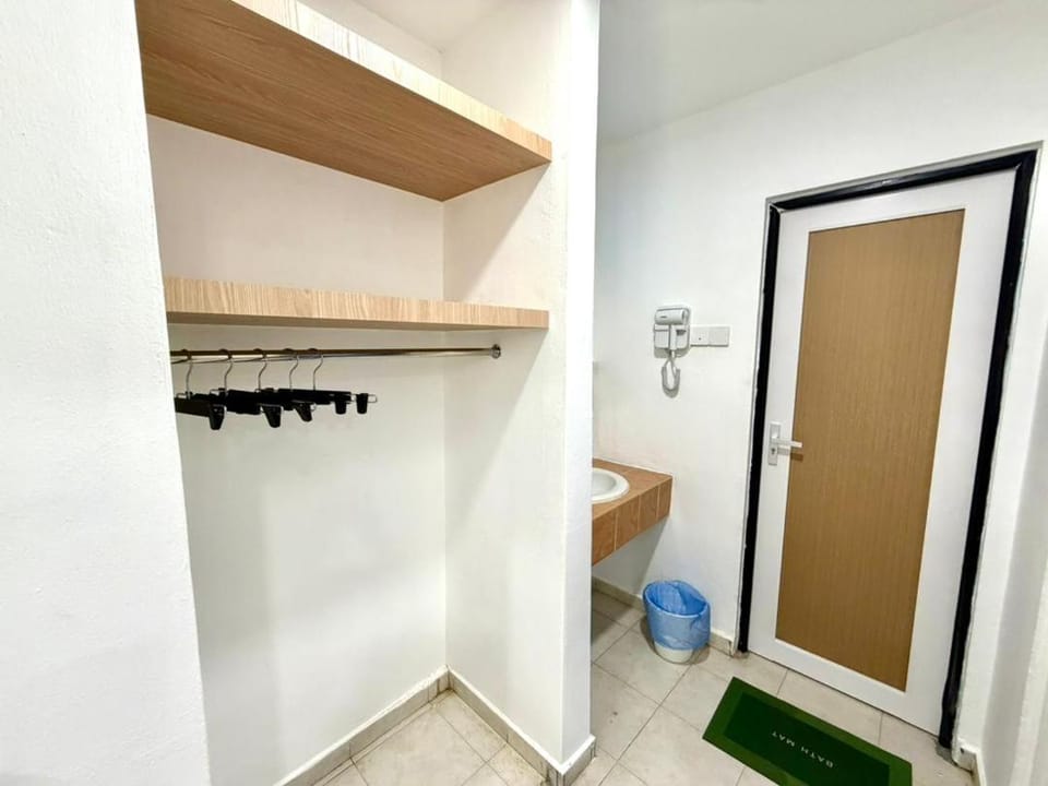 Property building, View (from property/room), hair dryier