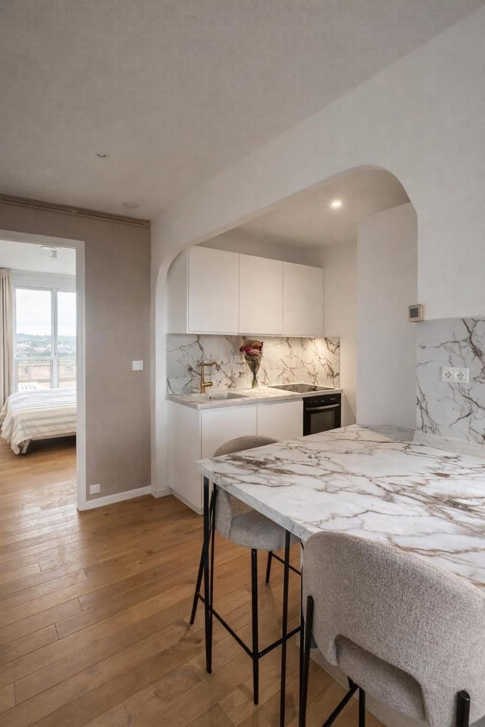 Haussmann Suite Apartment in Saint-Lô