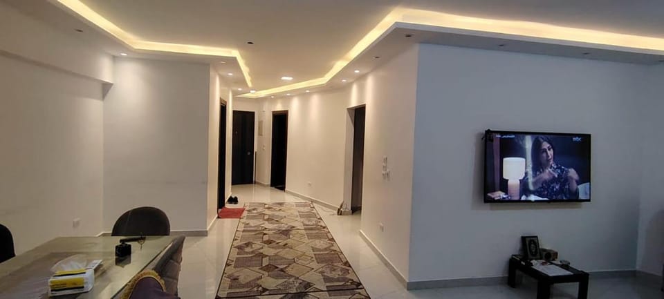 Luxury apartment in Zahraa Maadi with a view of the pool Apartment in Cairo Governorate
