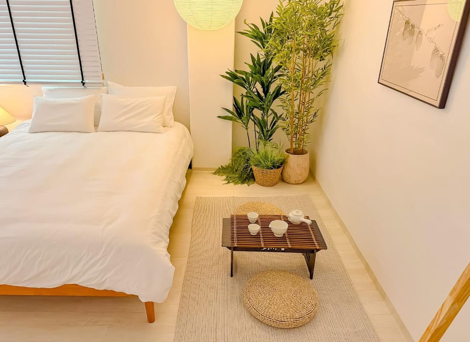 Large accommodation for 10 people, Near Jongno, Itaewon , Seongsu,family trip Apartment in Seoul