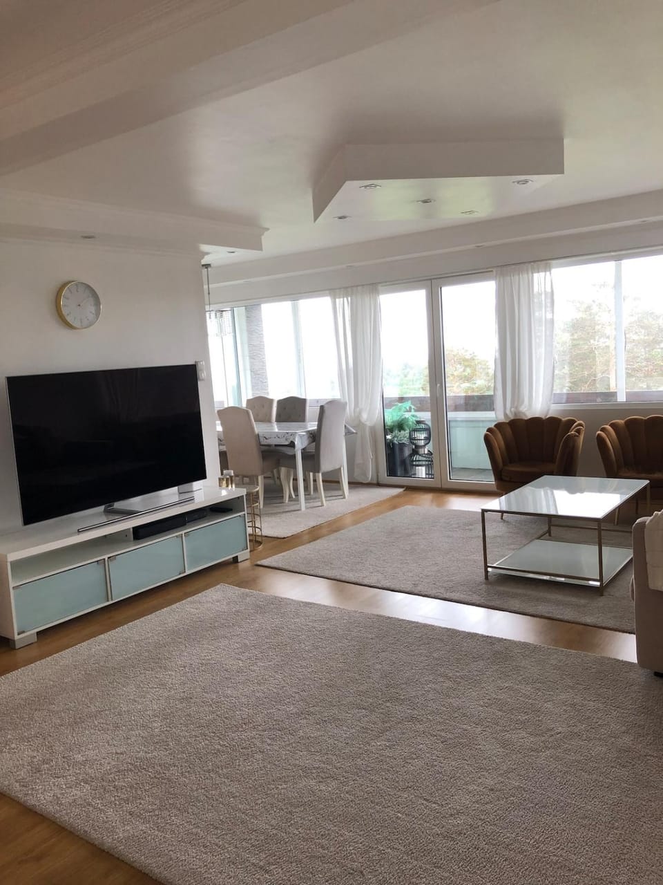 Communal lounge/ TV room, Living room