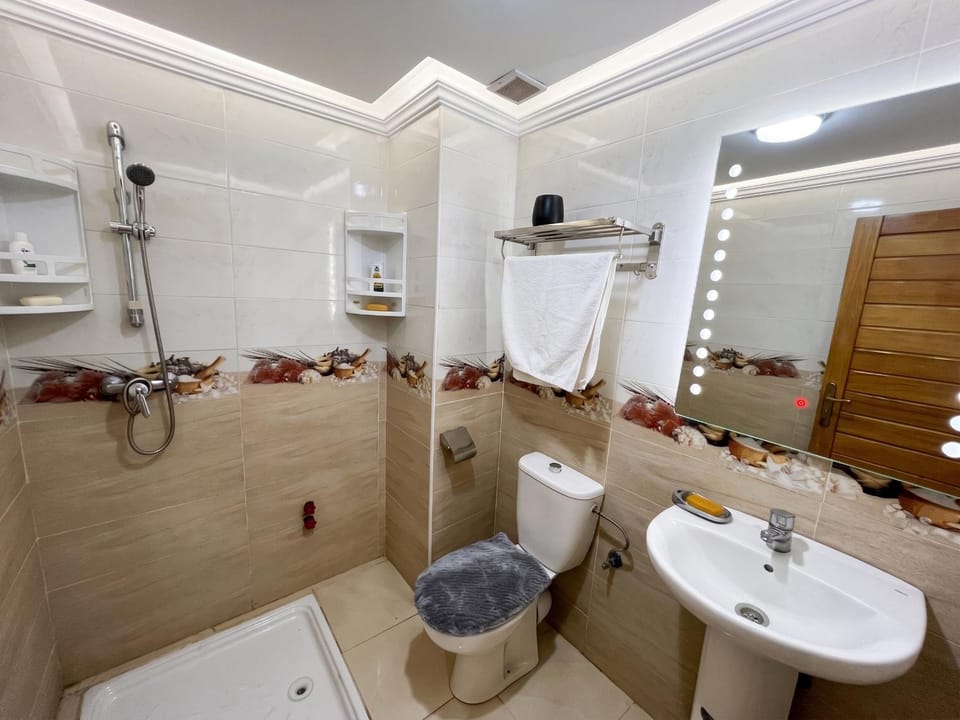 Shower, Toilet, Bathroom