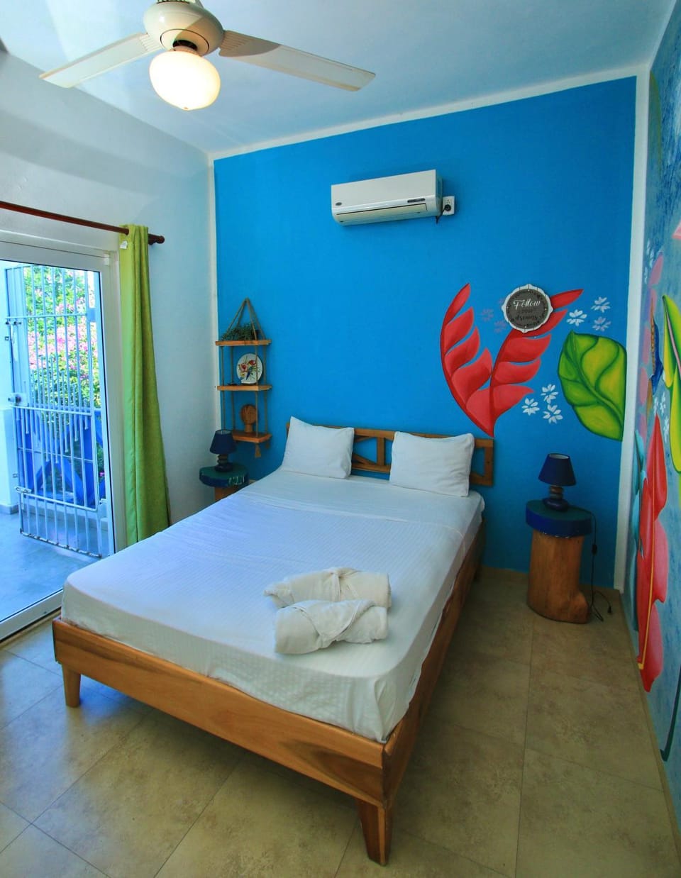 Bed, Photo of the whole room, Bedroom, towels, air conditioner