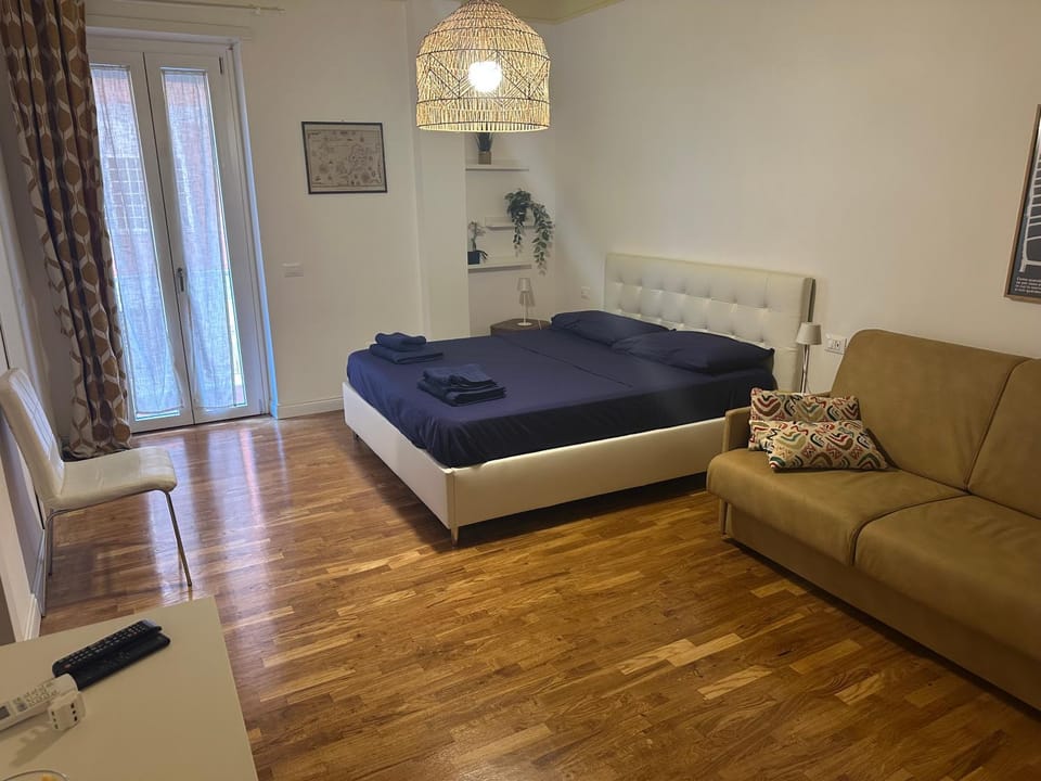 Golden House Apartment in Rome