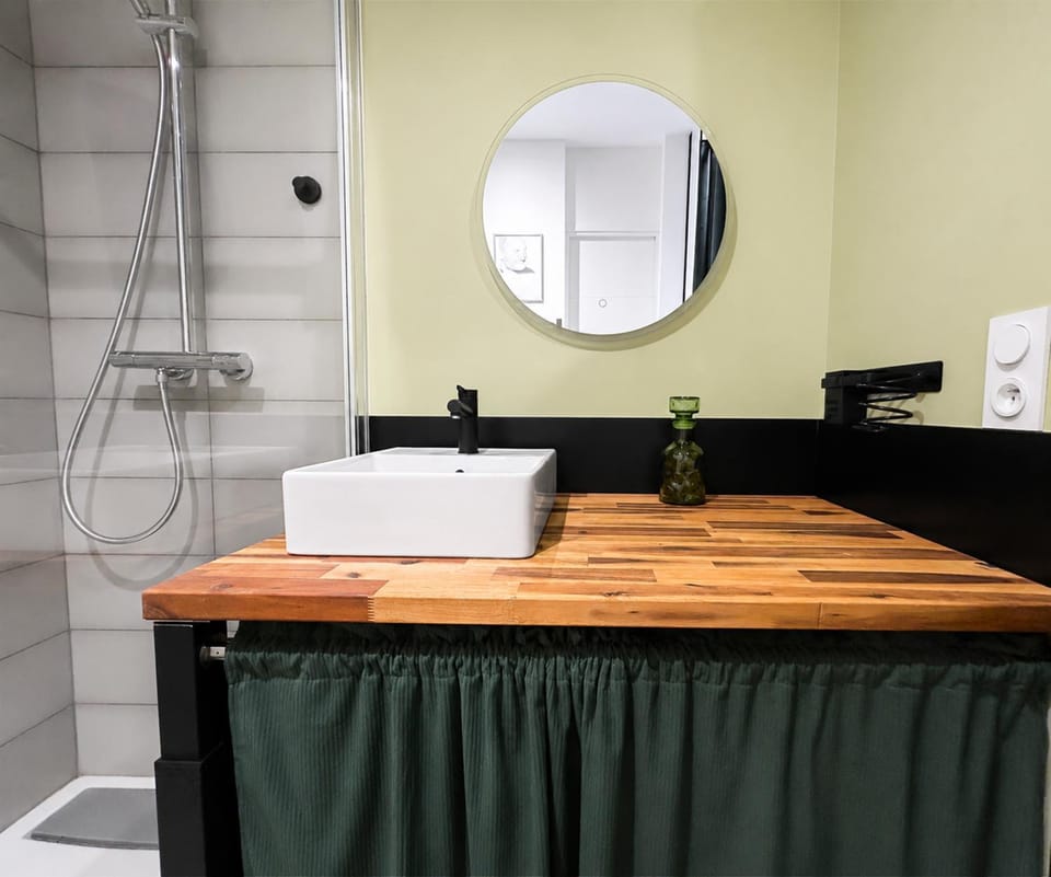 Shower, Bathroom