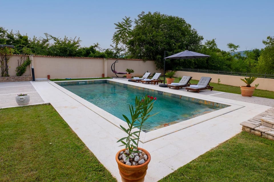 Garden, Pool view, Swimming pool, sunbed