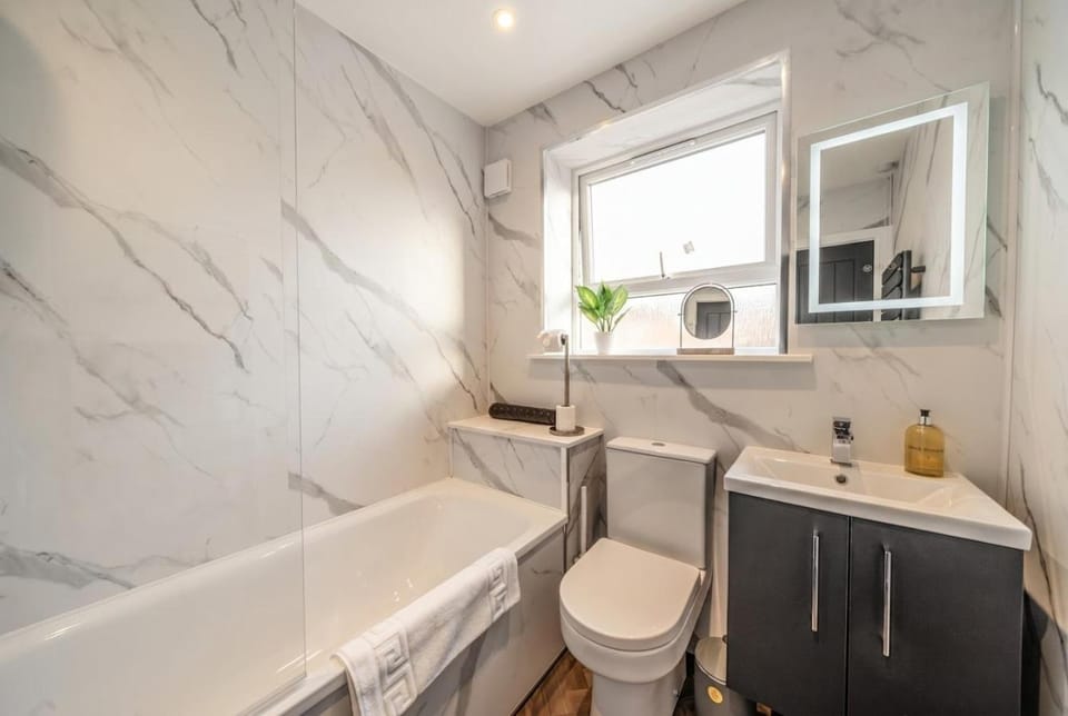 Toilet, Bathroom, Bath