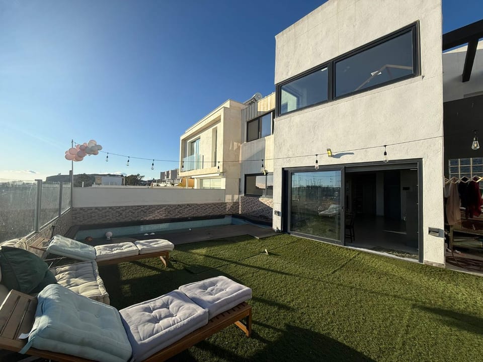 Villa moderna con piscina vista al mar Vacation rental in Torre del Mar