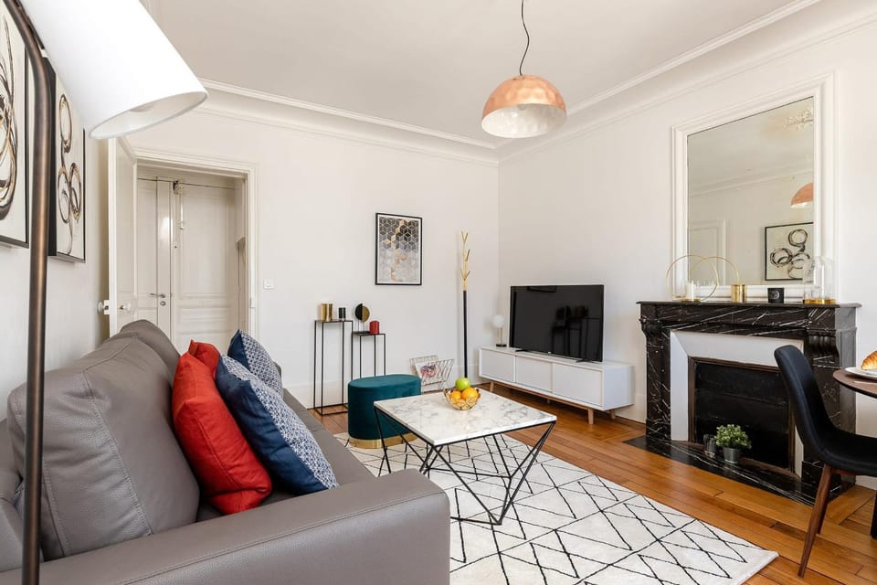 TV and multimedia, Living room, Dining area