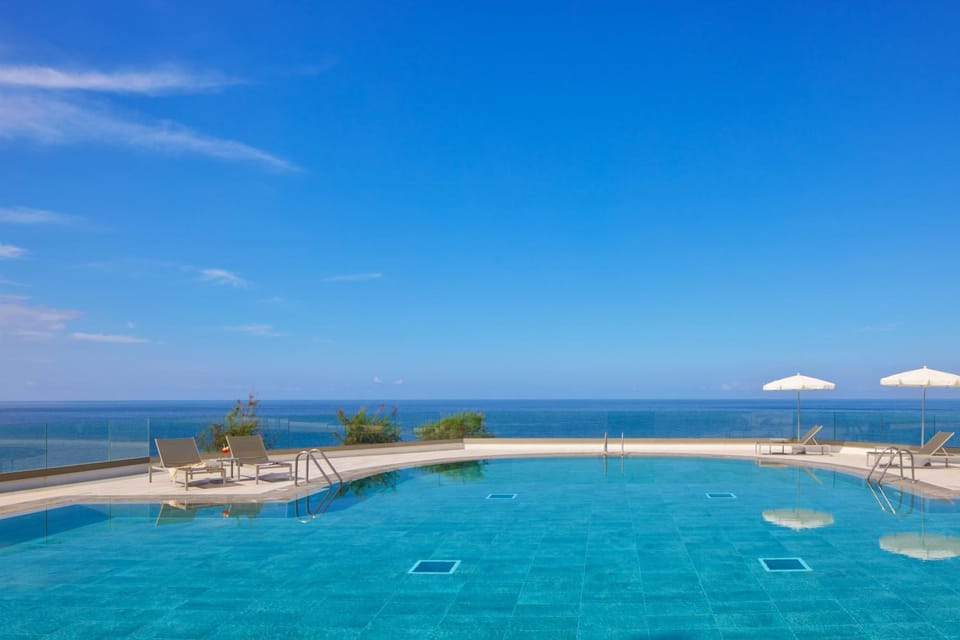 Sea view, Swimming pool