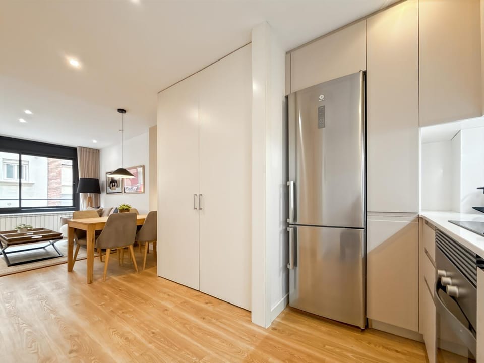 Kitchen or kitchenette, Living room, Dining area, oven, wardrobe