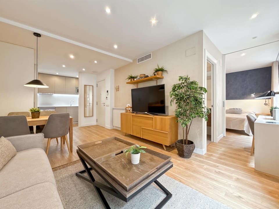 TV and multimedia, Kitchen or kitchenette, Living room, Dining area