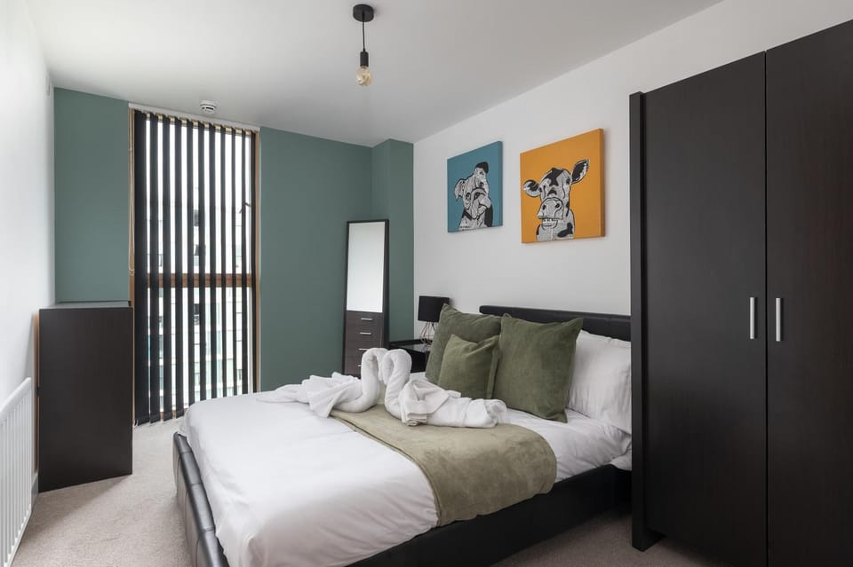 2BR Retreat - 2 Bath - Parking - Central MK Apartment in Milton Keynes