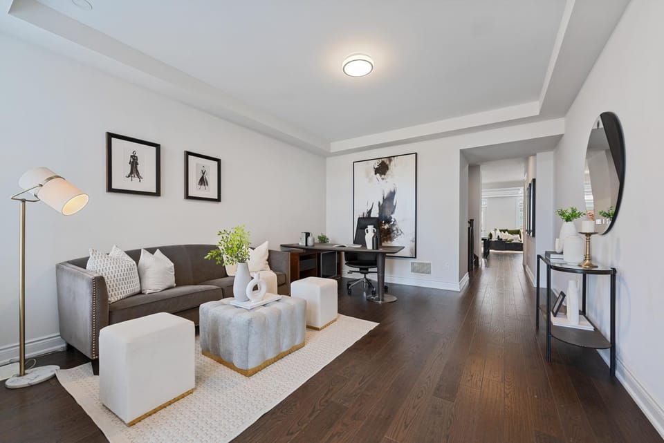 The Oakville House Apartment in Oakville