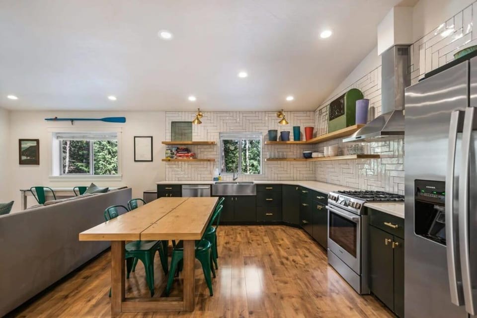 Kitchen or kitchenette, Dining area, furniture, microwave, oven, stove