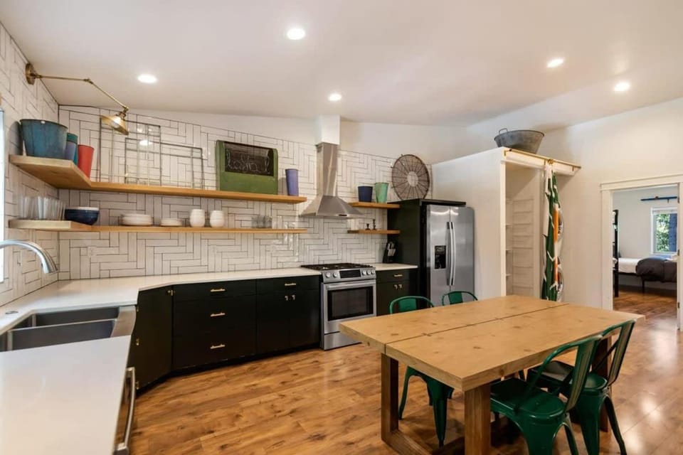Kitchen or kitchenette, Dining area, furniture, oven, stove