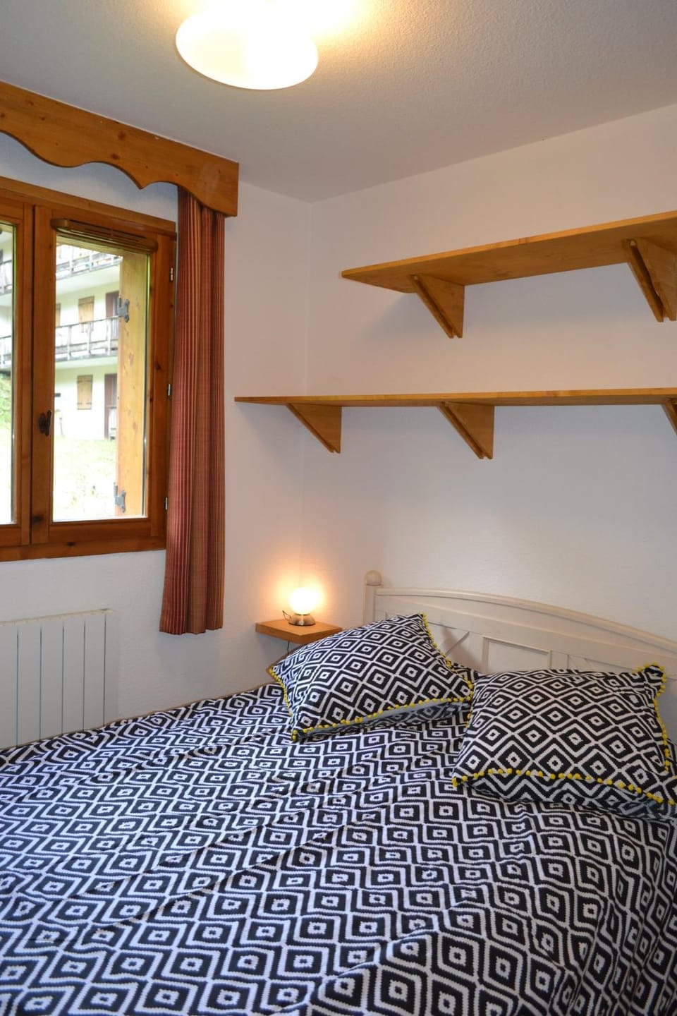 Property building, Living room, Bedroom