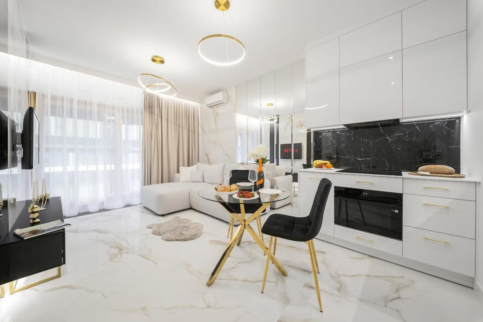 TV and multimedia, Kitchen or kitchenette, Living room, Seating area, Dining area, minibar, oven, pet friendly, stove