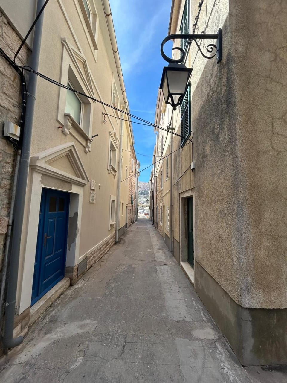 Neighbourhood, Street view
