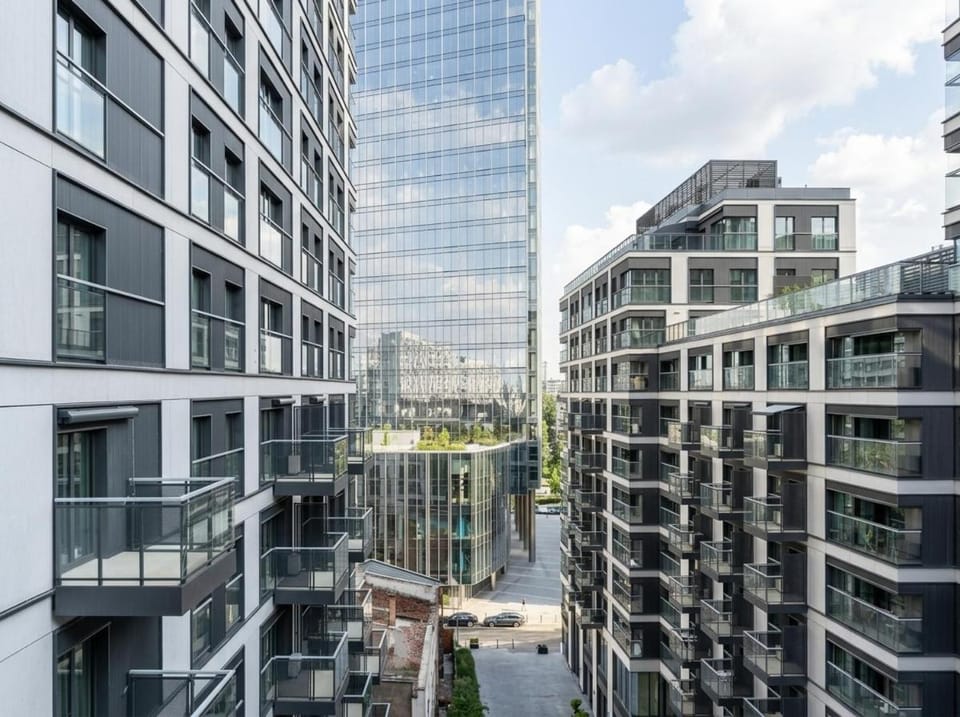 Property building, Day, Neighbourhood, Street view, Location