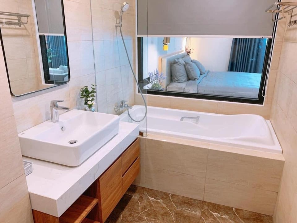 Shower, Bed, Bathroom, Photo of the whole room, Bath