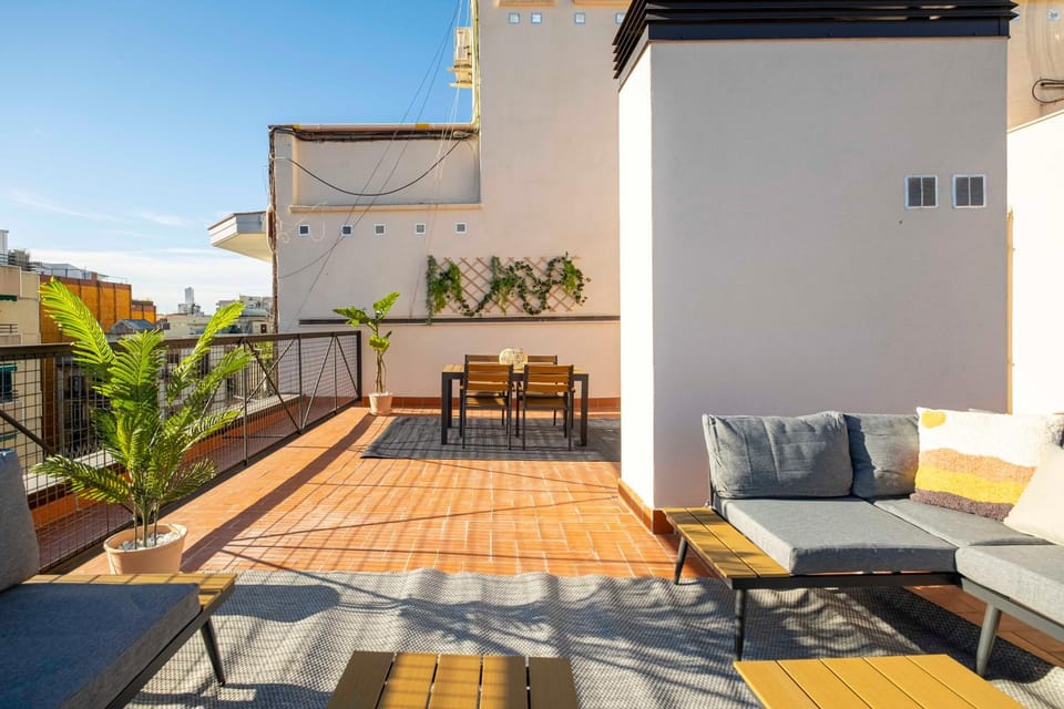 View (from property/room), Balcony/Terrace, Living room, Dining area