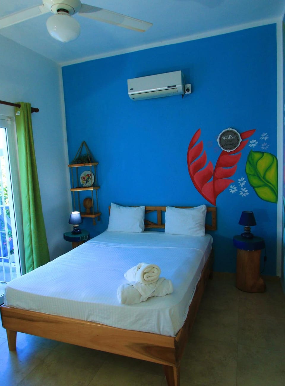 Bed, Photo of the whole room, Bedroom, towels, air conditioner