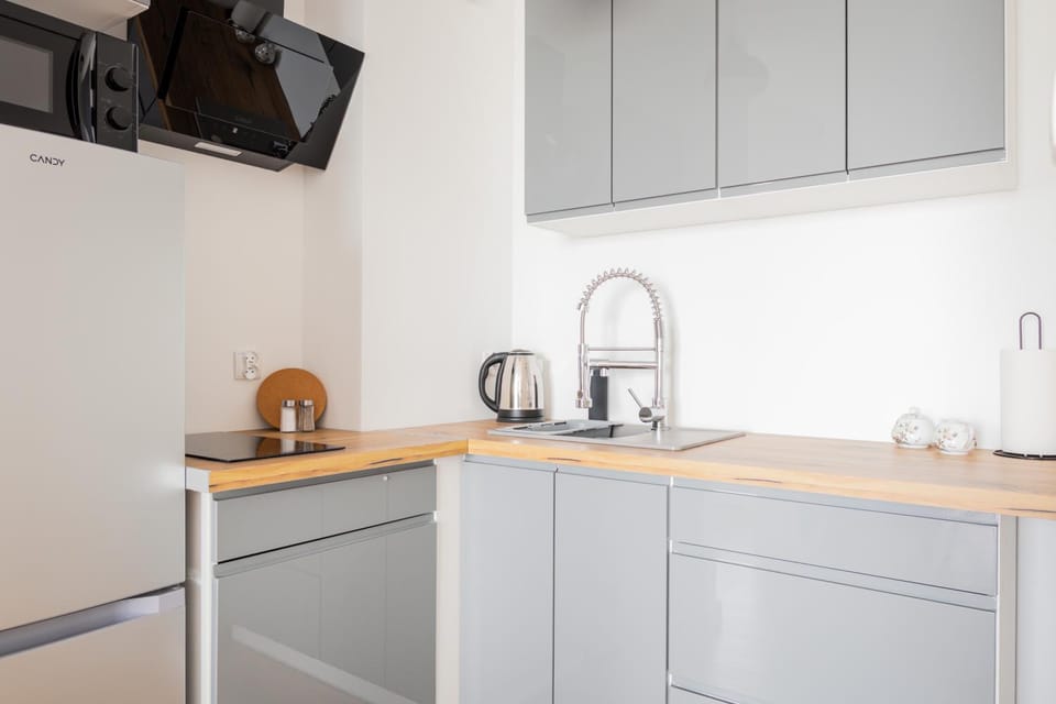 Kitchen or kitchenette, microwave, stove, kitchen