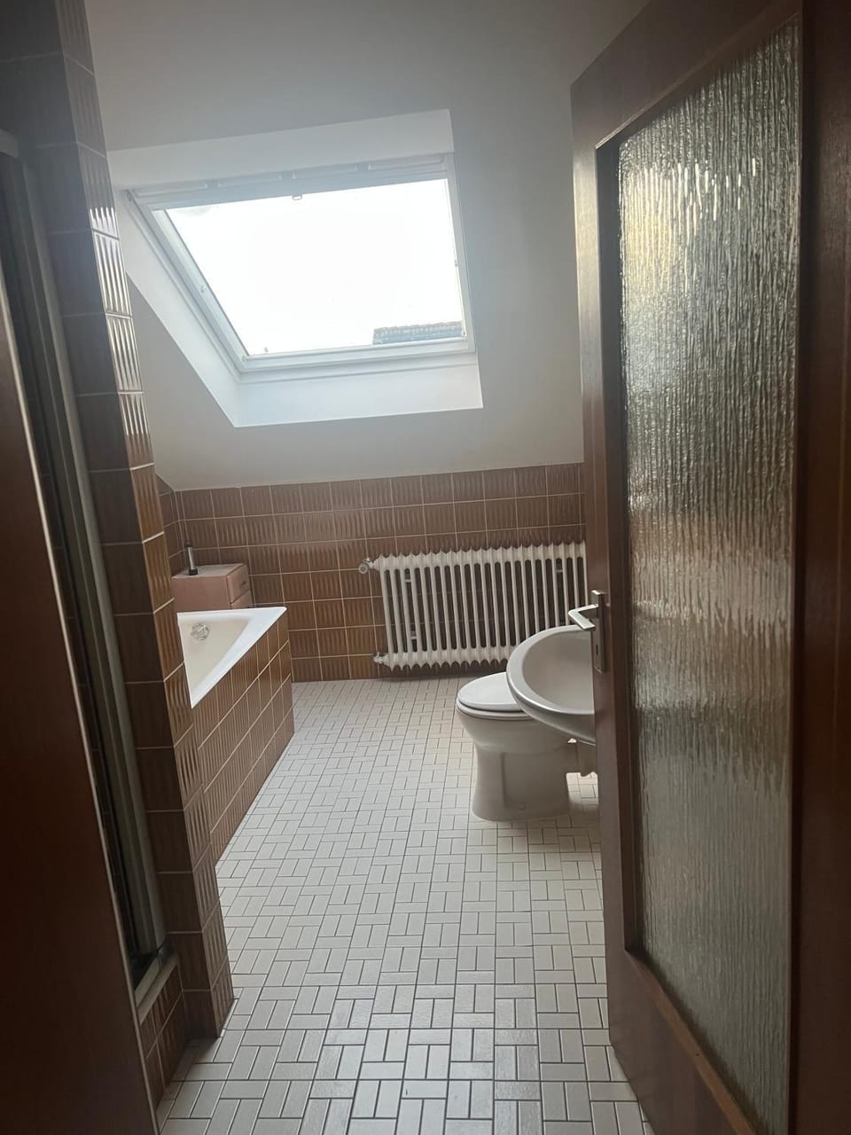 Property building, Bathroom, Living room