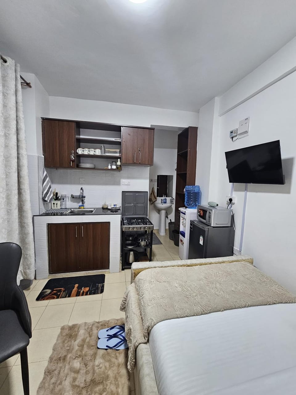Selah Cozy Studio with Roof Top, 5G Wifi, Netflix, Close to CBD Apartment in Kenya