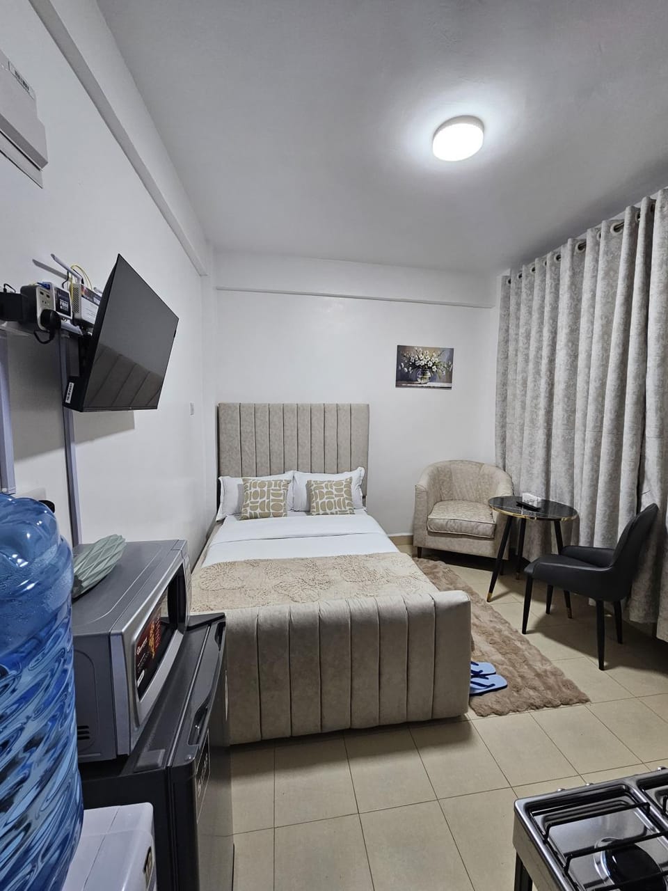 Selah Cozy Studio with Roof Top, 5G Wifi, Netflix, Close to CBD Apartment in Kenya