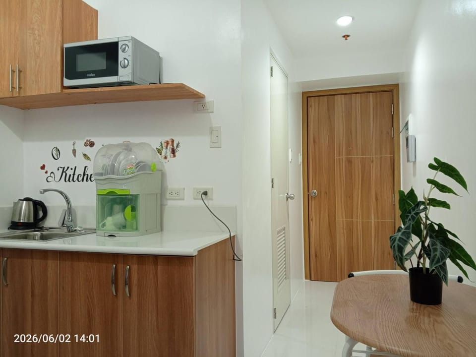 microwave, oven, kitchen