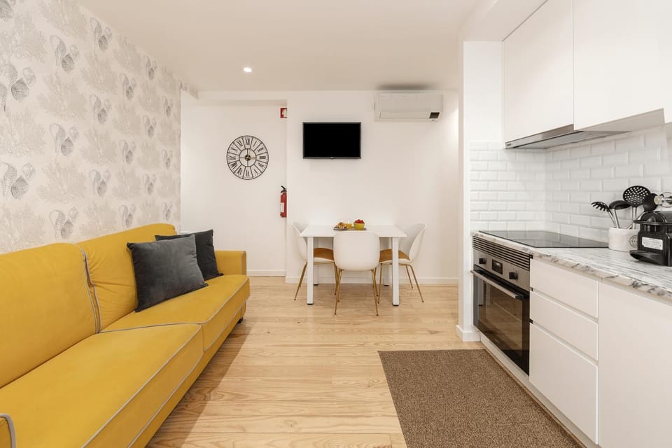 TV and multimedia, Living room, Dining area, kitchen, air conditioner