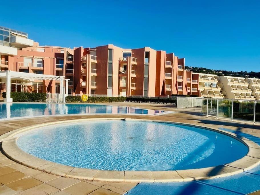 "472" Superbe studio Terrasse vue mer, WiFi, Parking Apartment in Occitanie