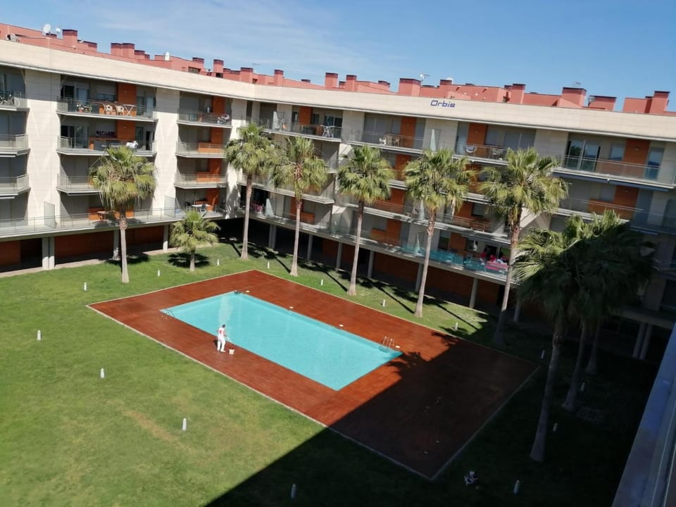 Property building, Swimming pool