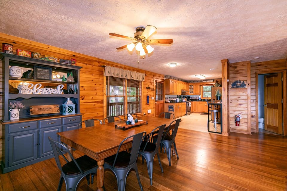 Heavens Hideaway House in Watauga