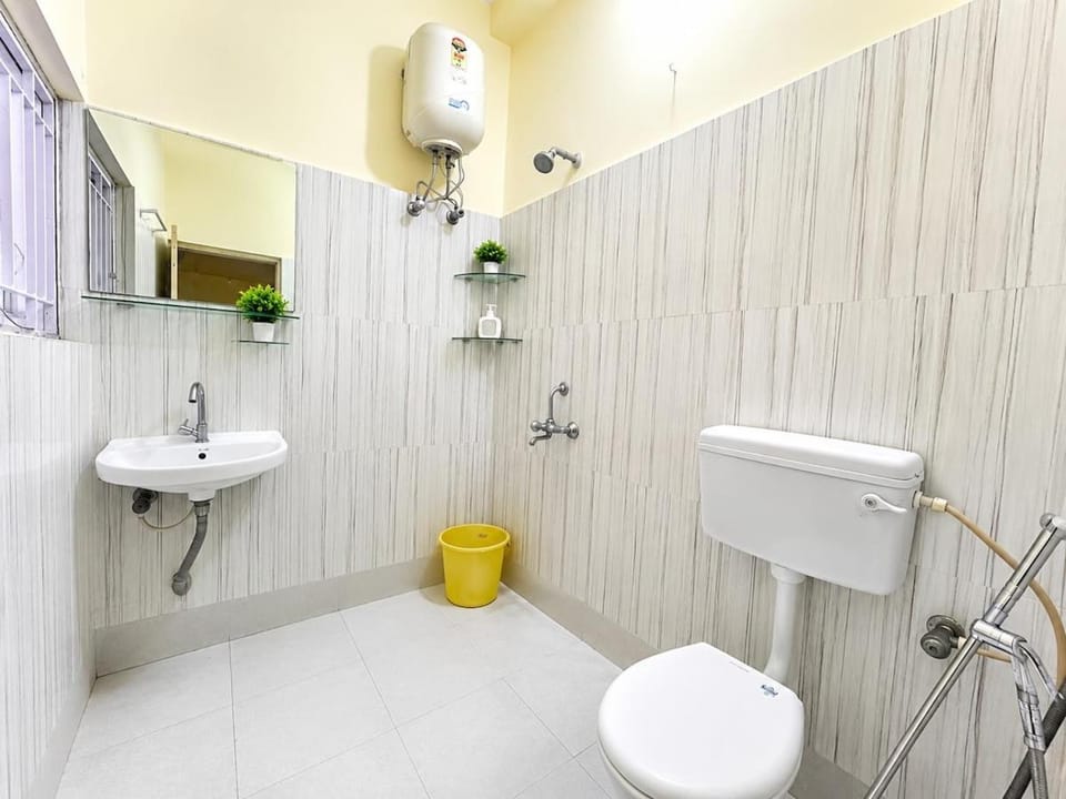 2 BHK Vintage Kolkata Apartment With Free Breakfast Apartment in Kolkata
