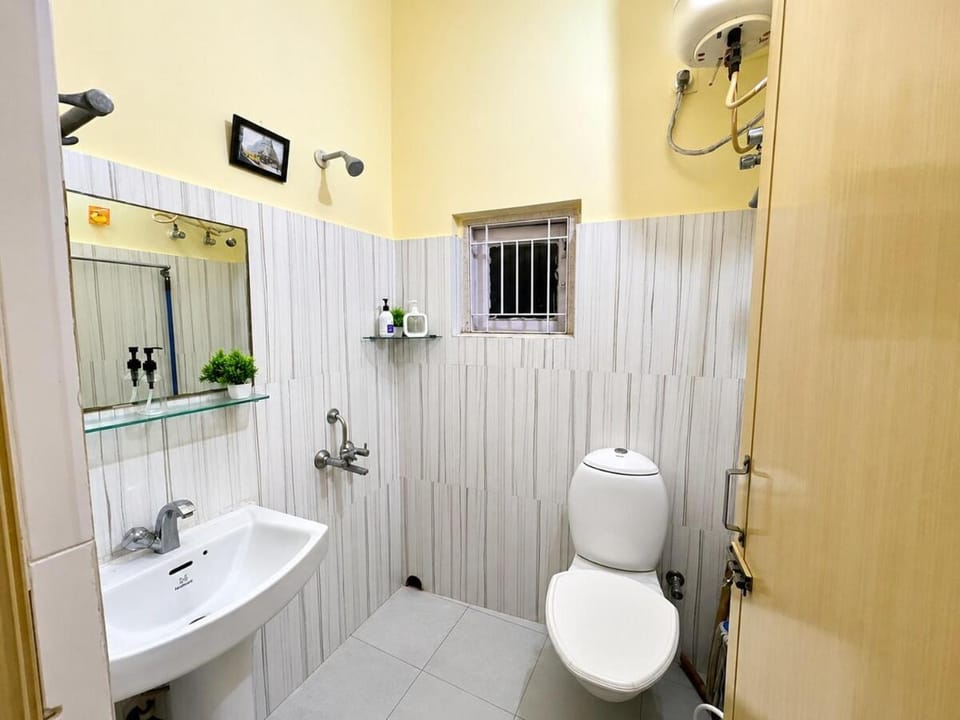 2 BHK Vintage Kolkata Apartment With Free Breakfast Apartment in Kolkata