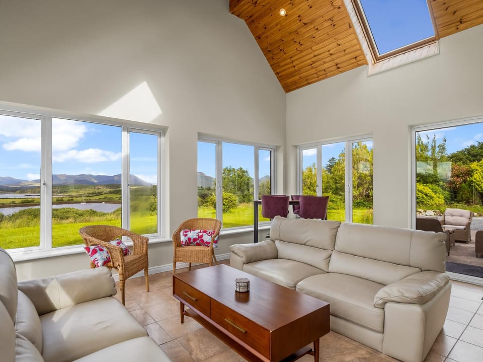 Communal lounge/ TV room, Living room